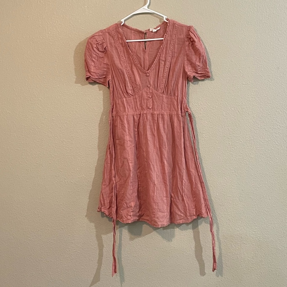 Women's Dusty Rose Mini Dress with Puff Sleeve and Lace Trim